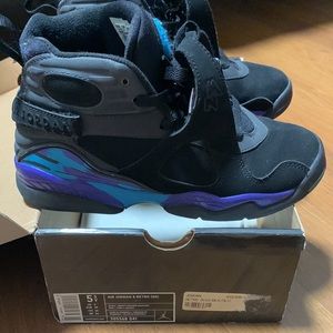 Air Jordan 8 Retro Size 5.5Y